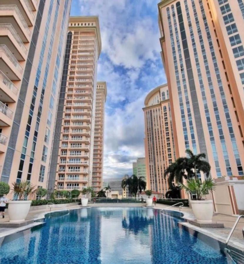 Venice Luxury Residences Taguig Buitenkant foto